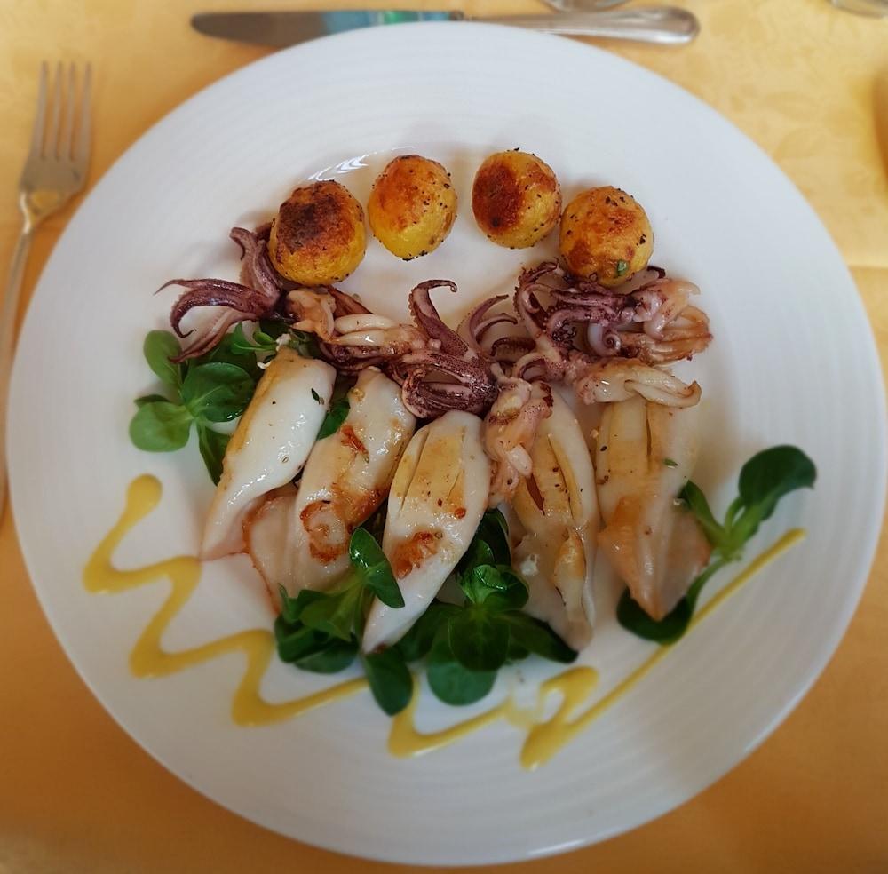 Paradiso 4*