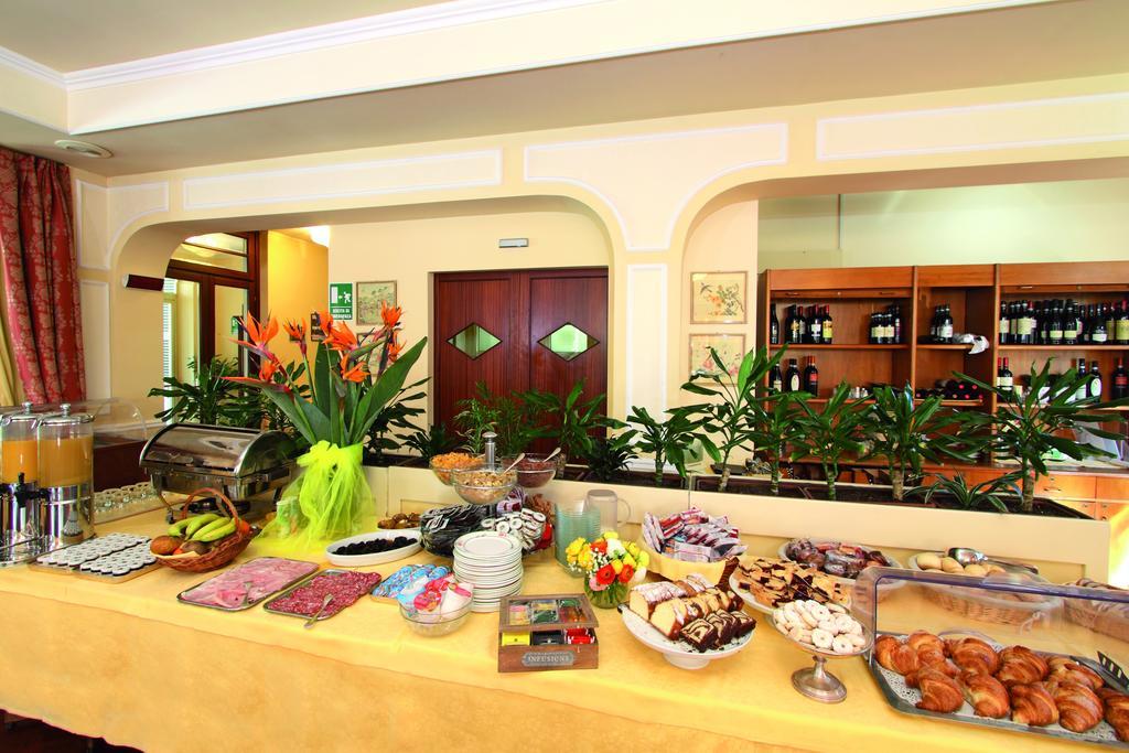Paradiso 4*